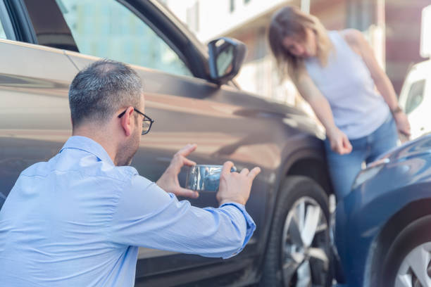 Auto Insurance Axis team in Center Hill, FL